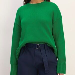 Everlane Boxy Crew Neck Sweater in Grass Green